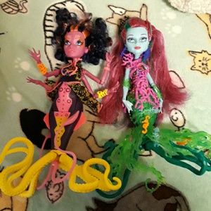 Monster high doll mermaids